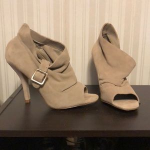 Steve Madden open toe buckled booties